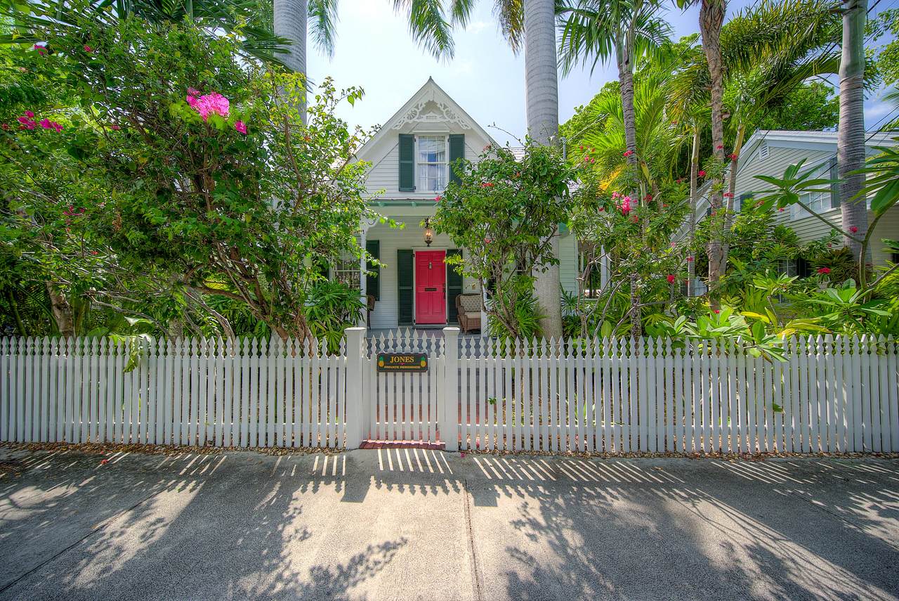416 Margaret Street - Photo 1