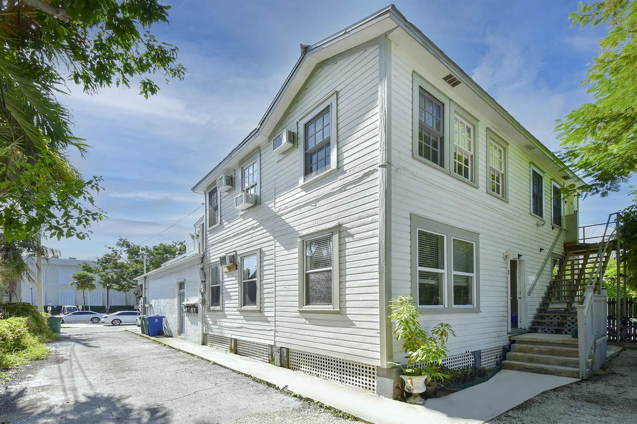 1209 Truman Avenue - Photo 1
