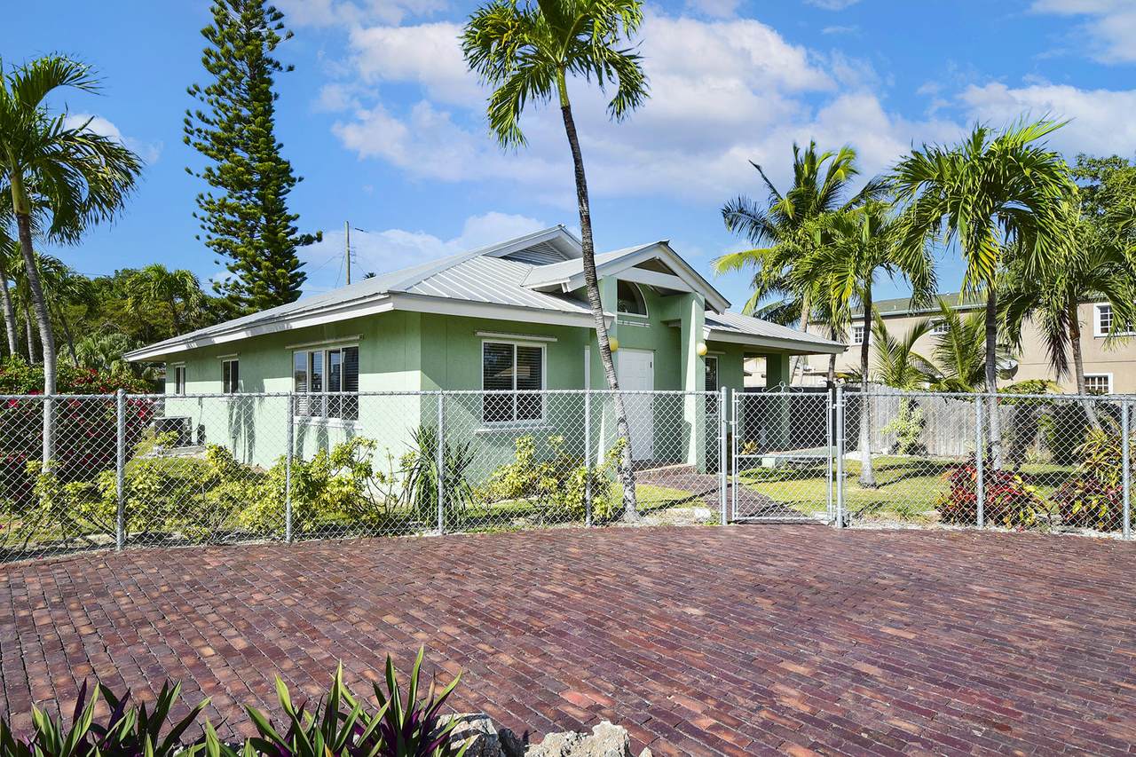 61 Silver Springs Drive - Photo 1