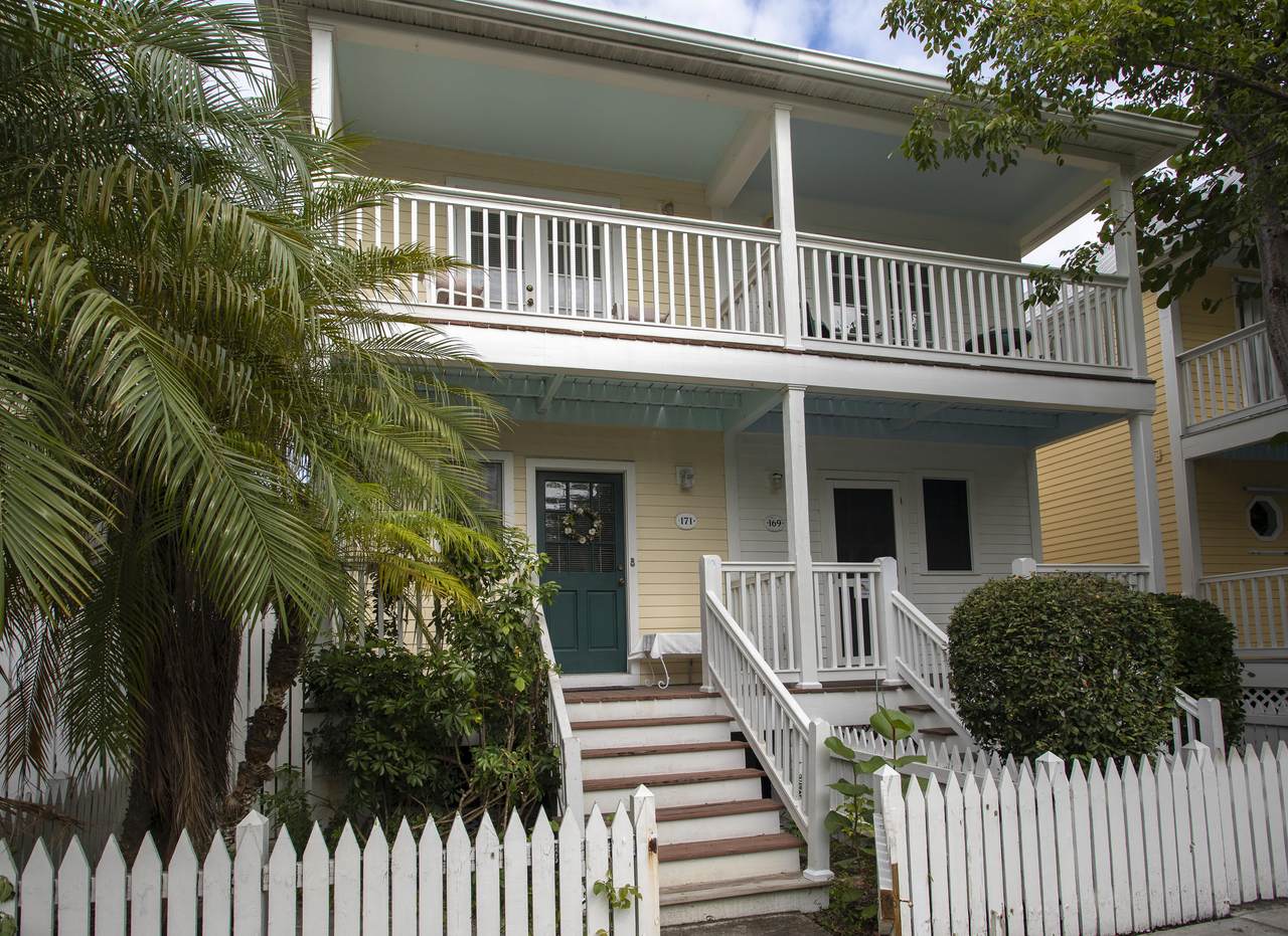 171 Golf Club Drive - Photo 1