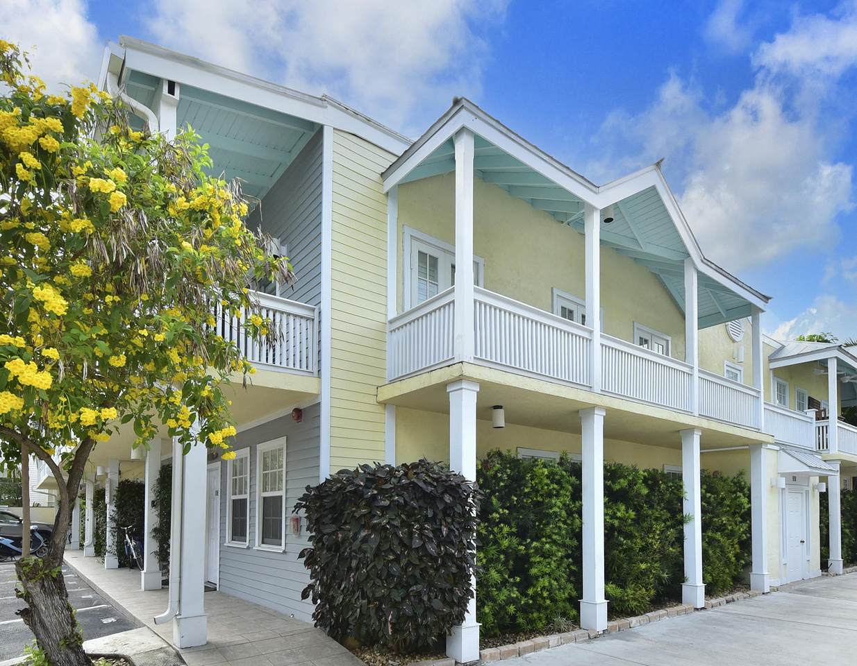 918 Southard Street - Photo 1