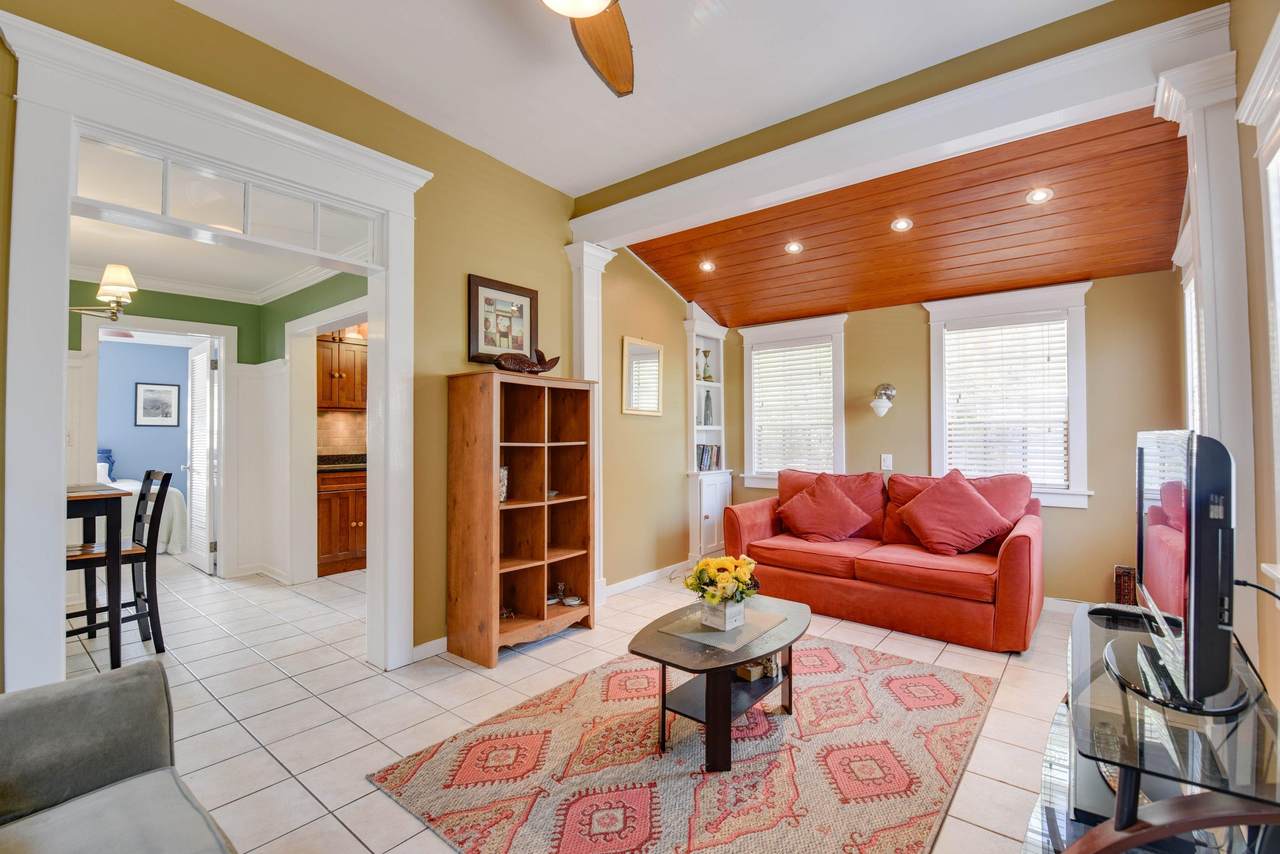 1209 William Street - Photo 1