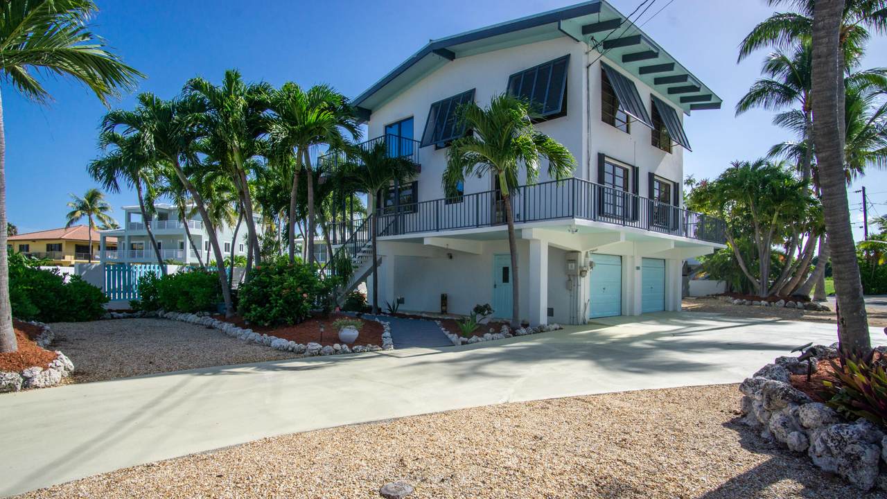 303 Coco Plum Street - Photo 1