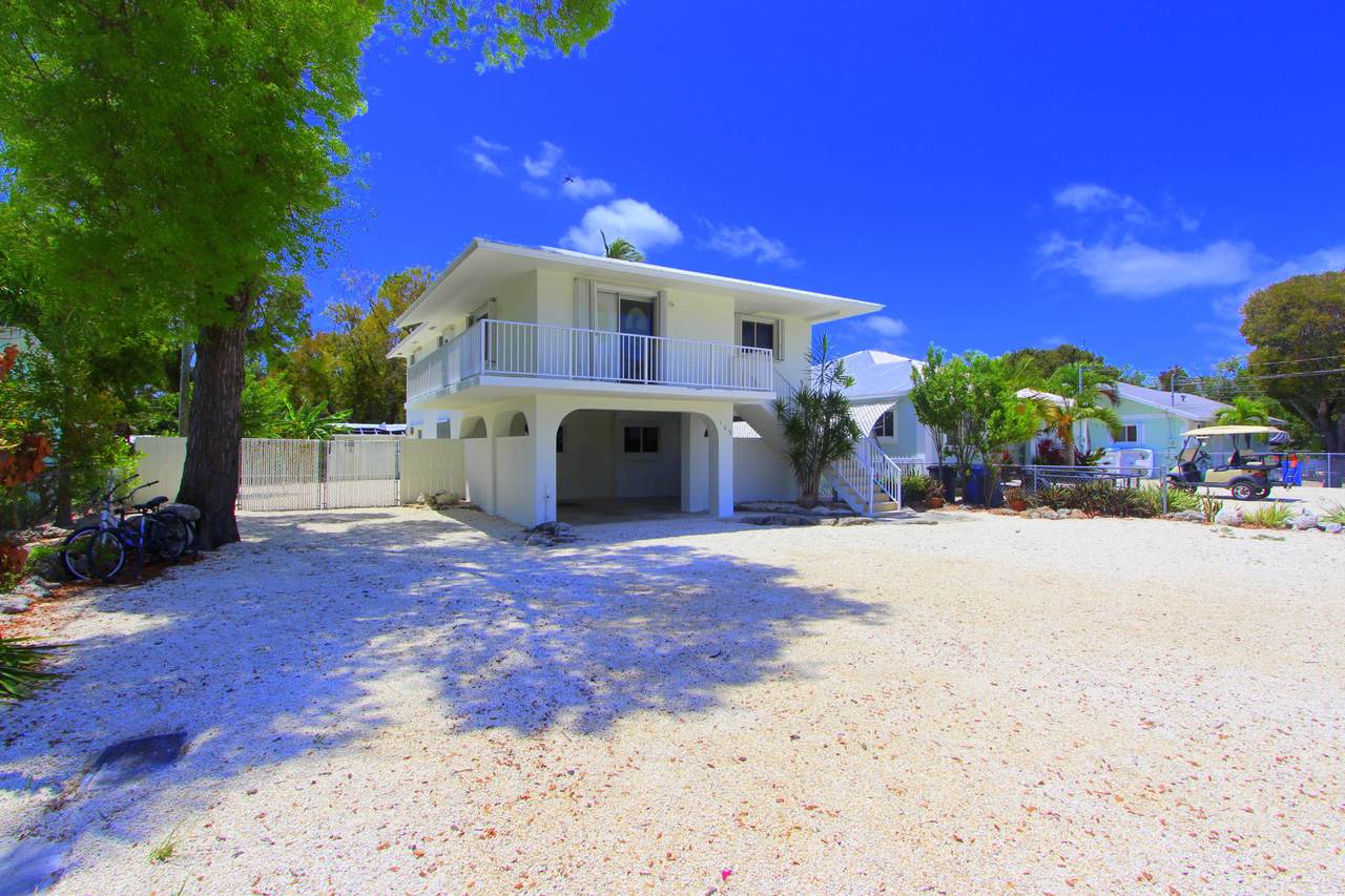 103 Marina Avenue - Photo 1
