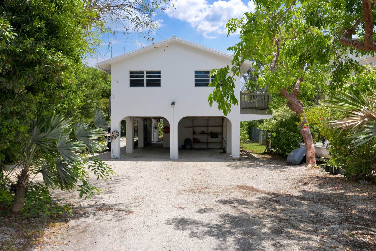 27058 Angelfish Road - Photo 1