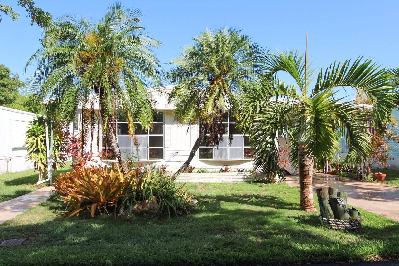 922 Silver Circle Drive - Photo 1
