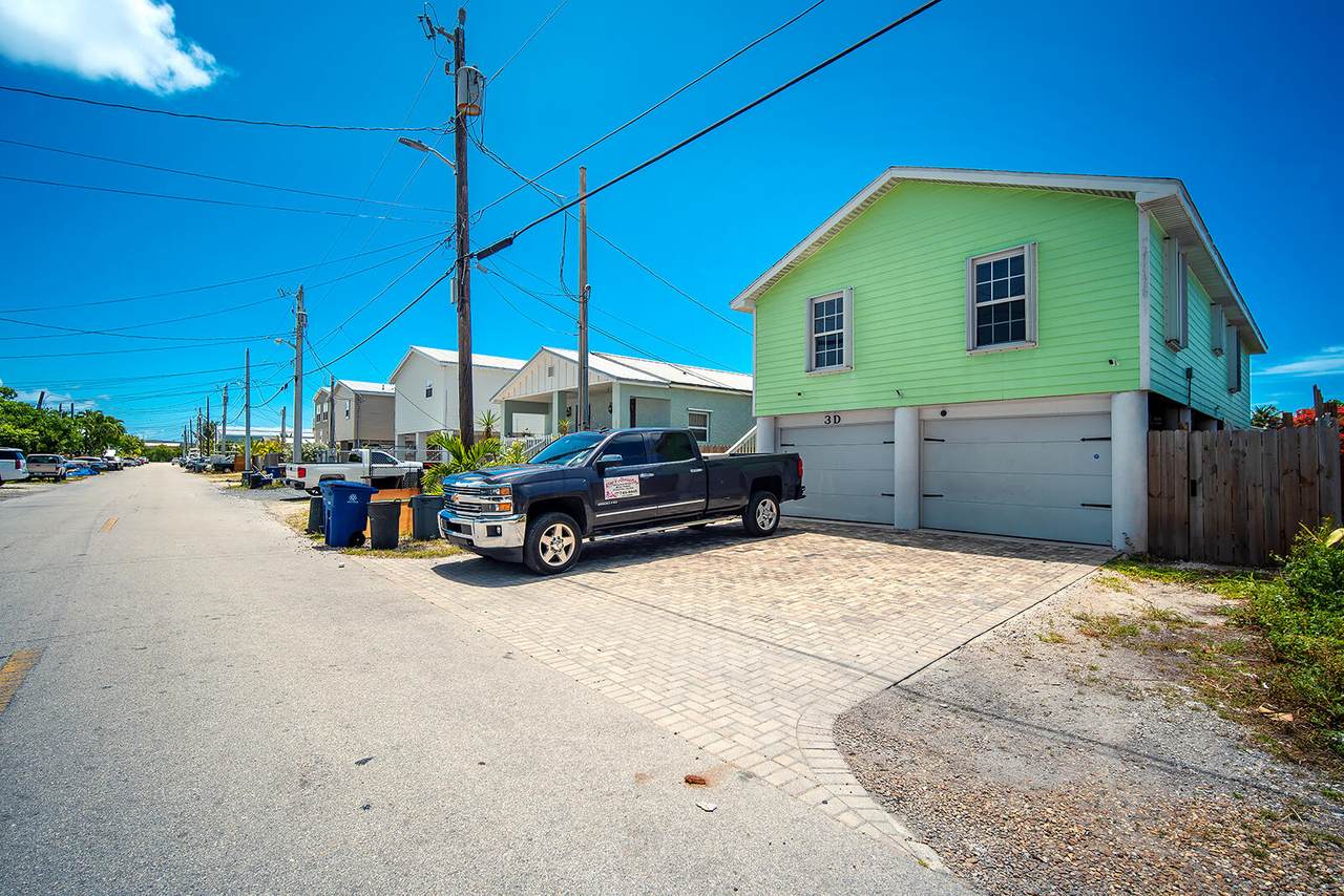 D 3 10th Avenue - Photo 1