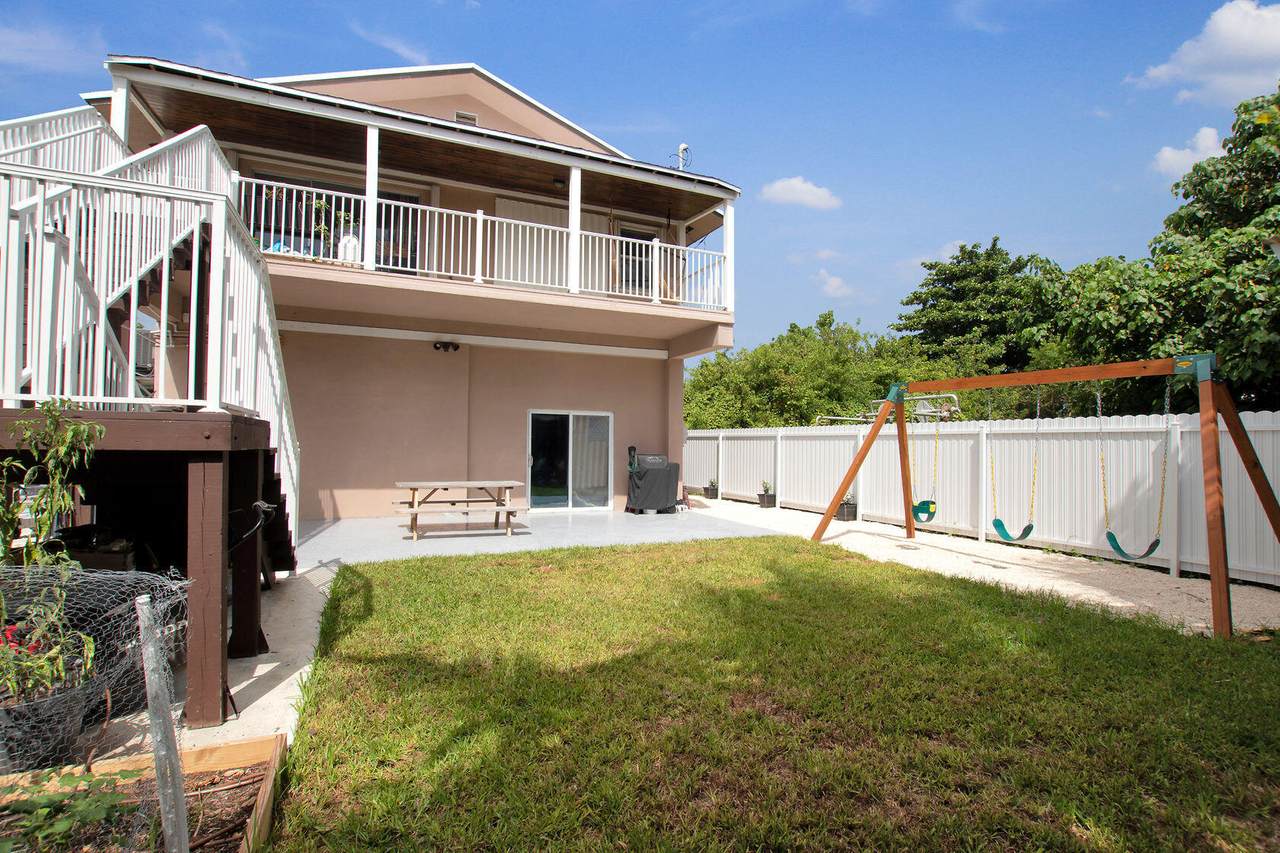 538 69th Street - Photo 1