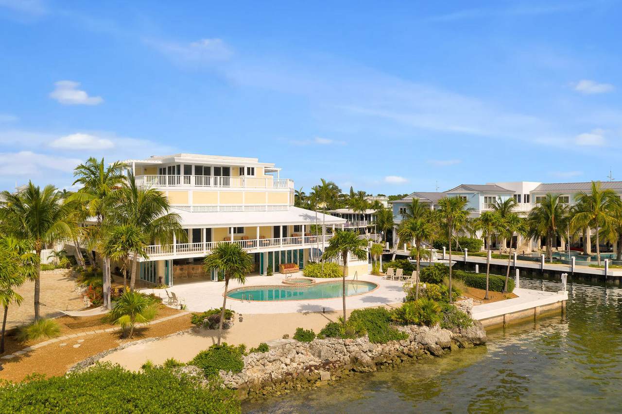 200 Harbor Drive - Photo 1