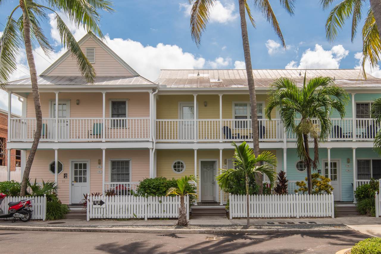 620 Thomas Street - Photo 1