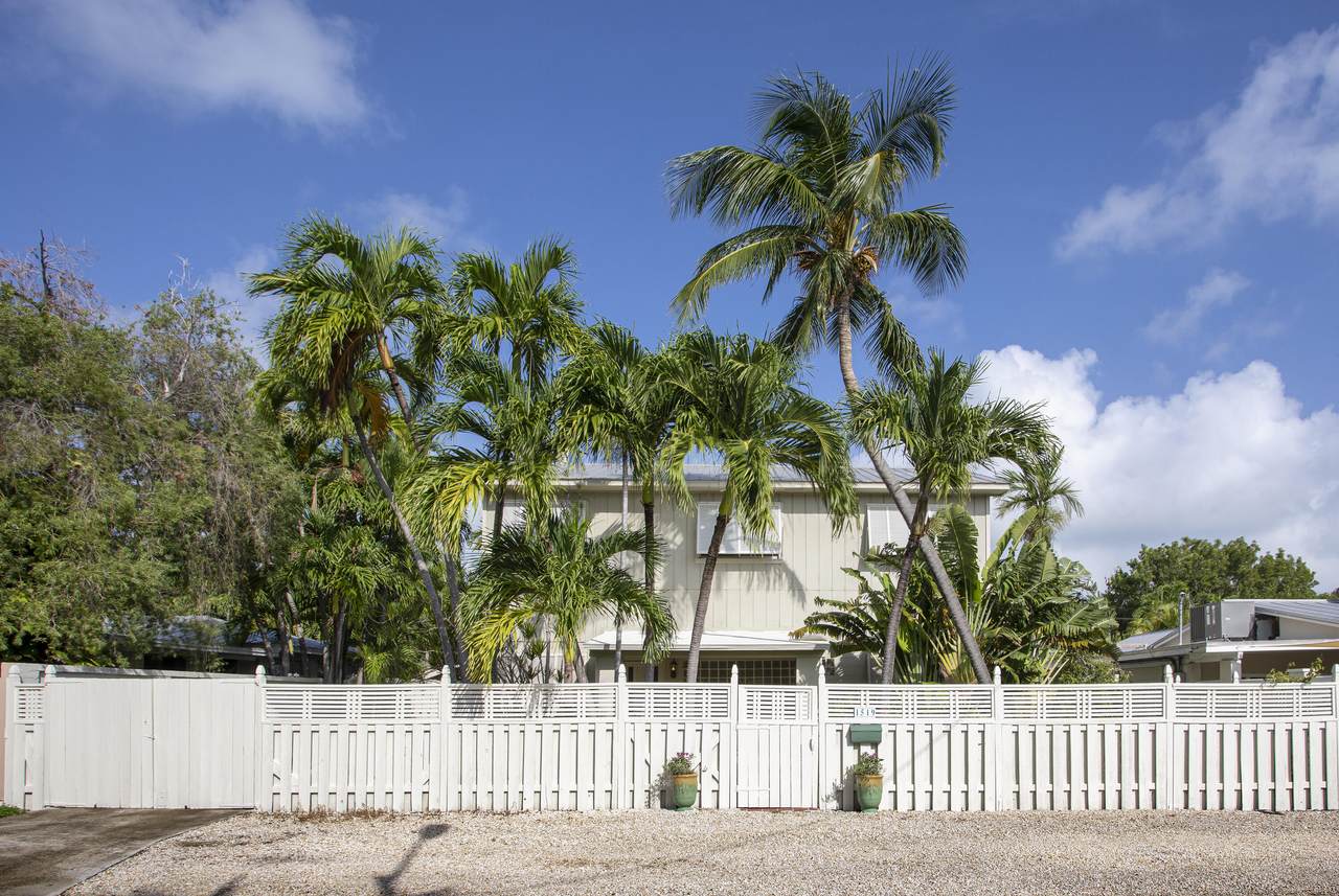 1519 Johnson Street - Photo 1