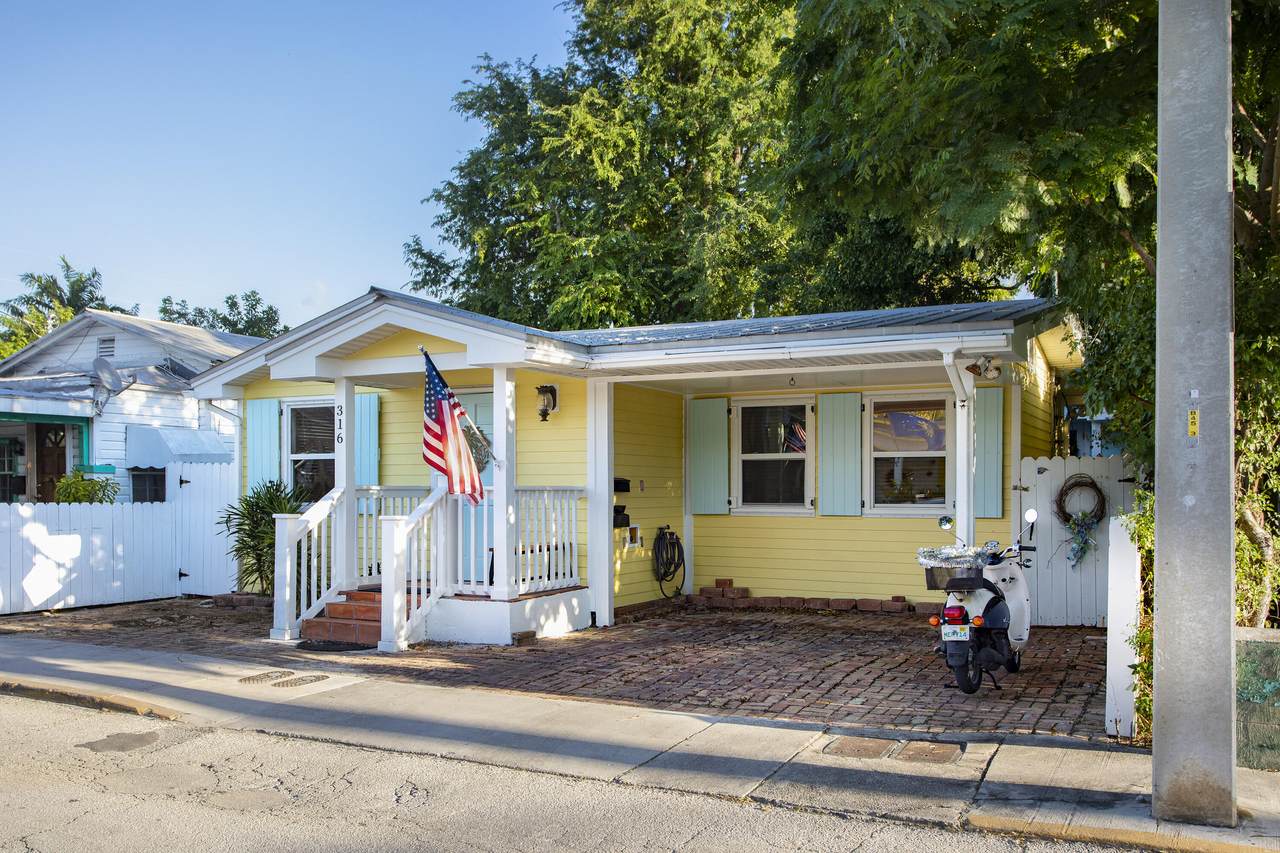 316 Amelia Street - Photo 1