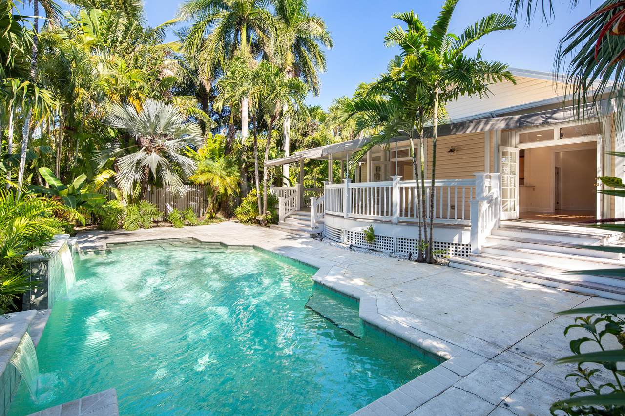 1523 Flagler Avenue - Photo 1