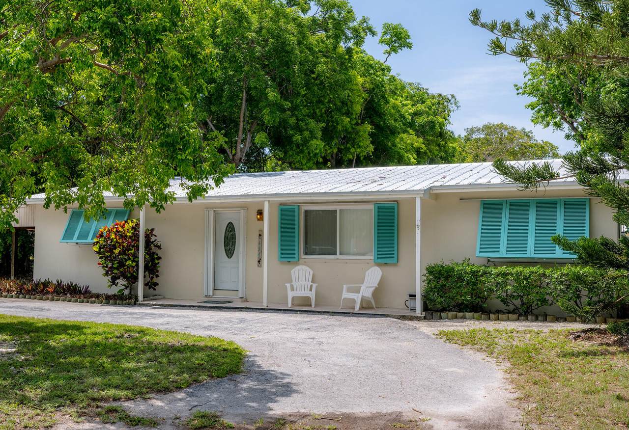 634 Ponce De Leon Boulevard - Photo 1