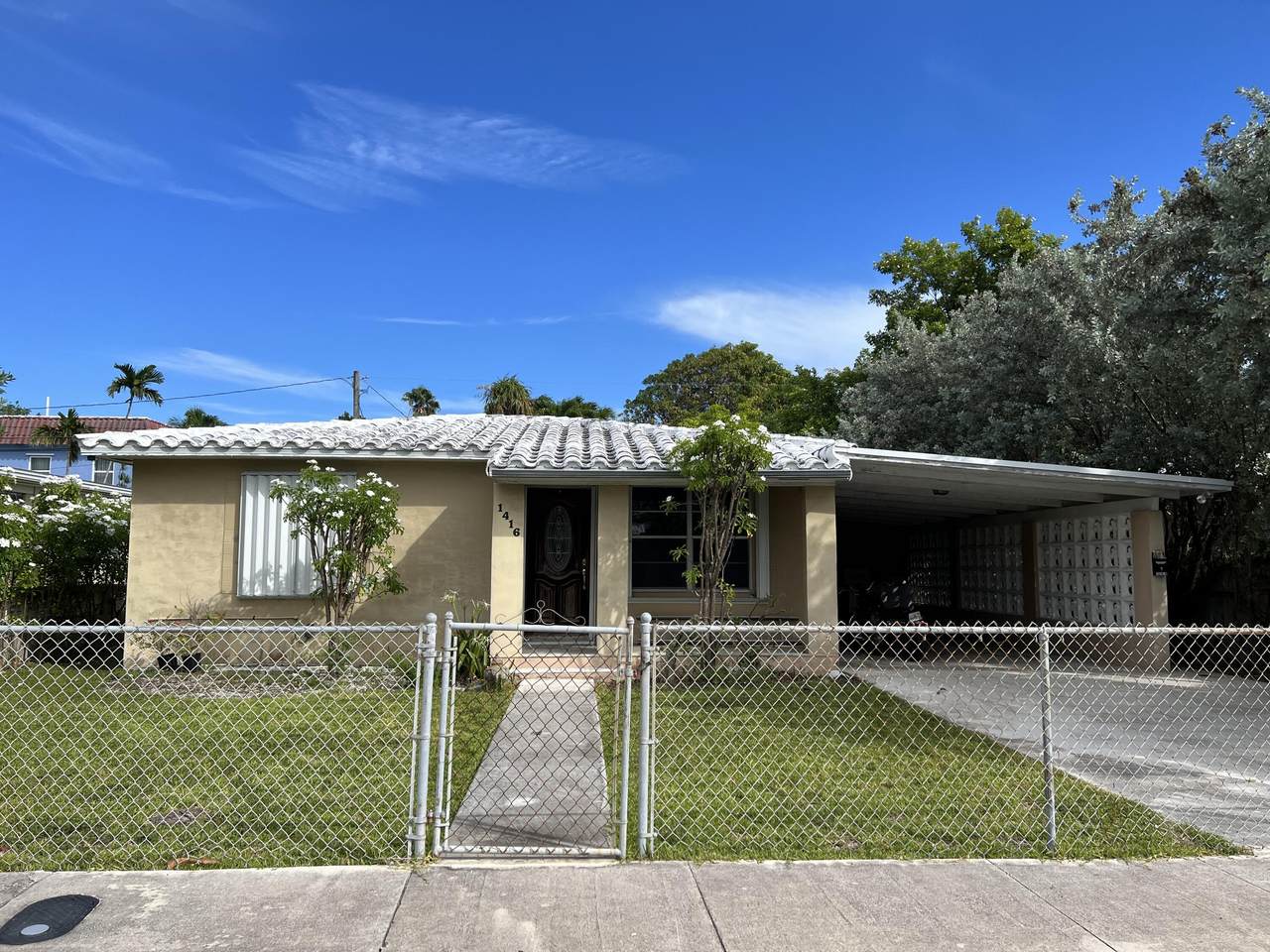 1416 Patricia Street - Photo 1