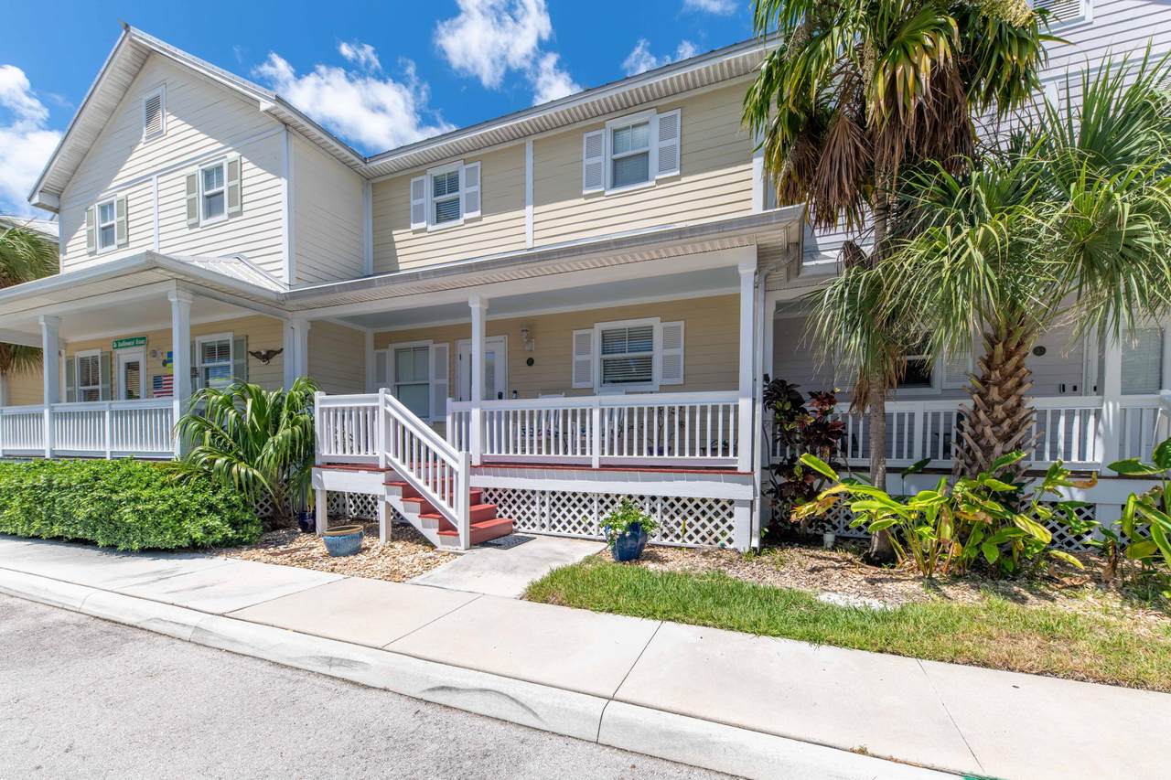 52 Coral Way - Photo 1