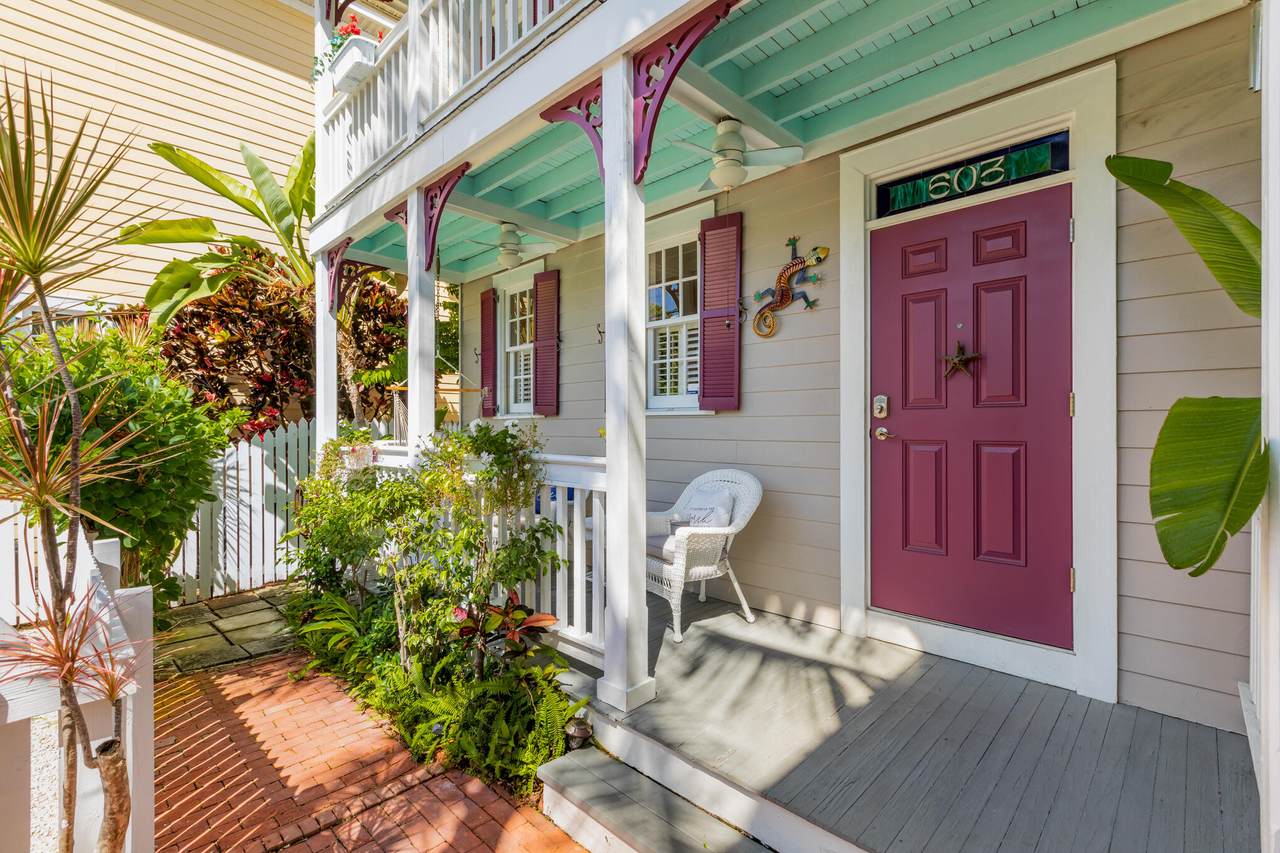 603 Angela Street - Photo 1