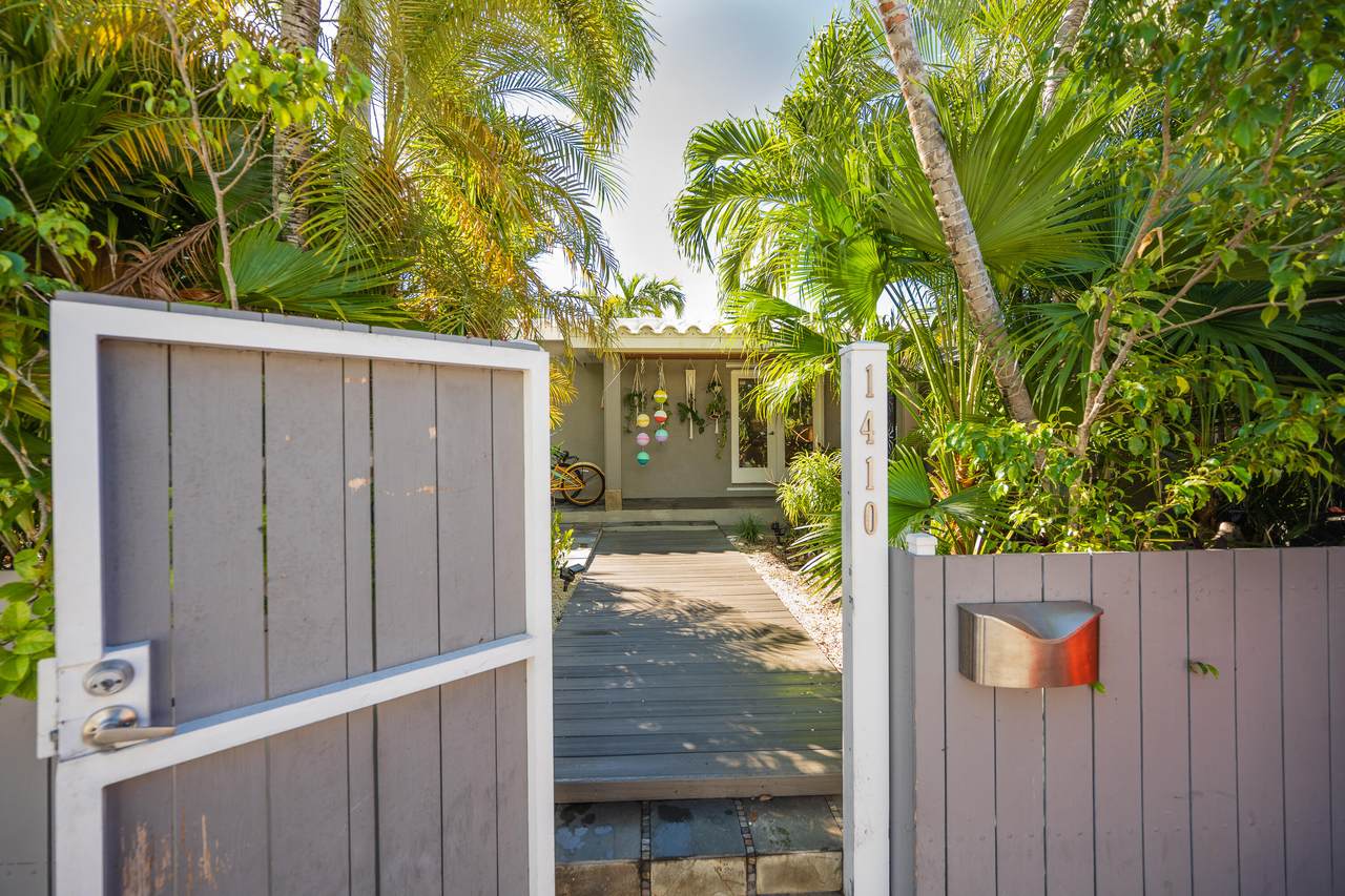 1410 Laird Street - Photo 1