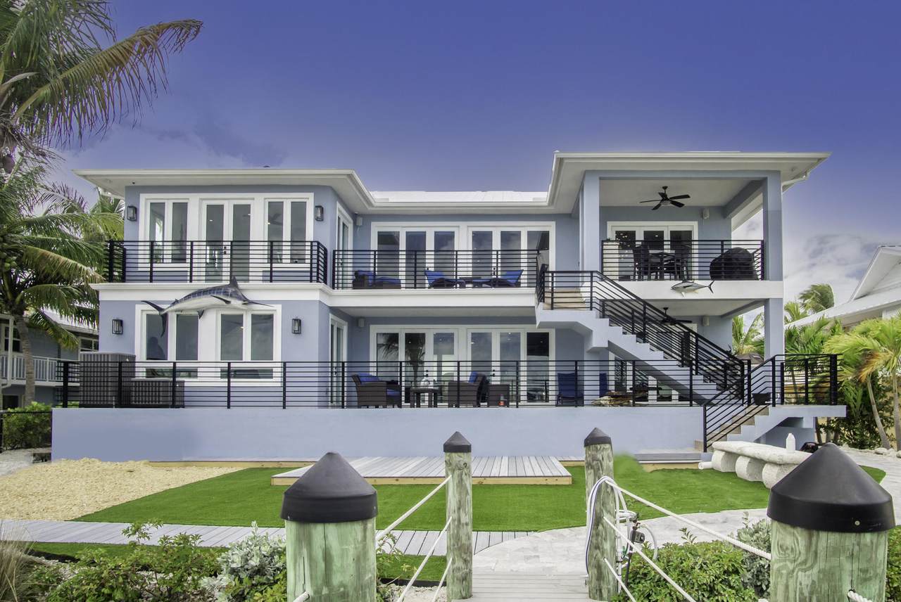 427 Harbour Drive - Photo 1