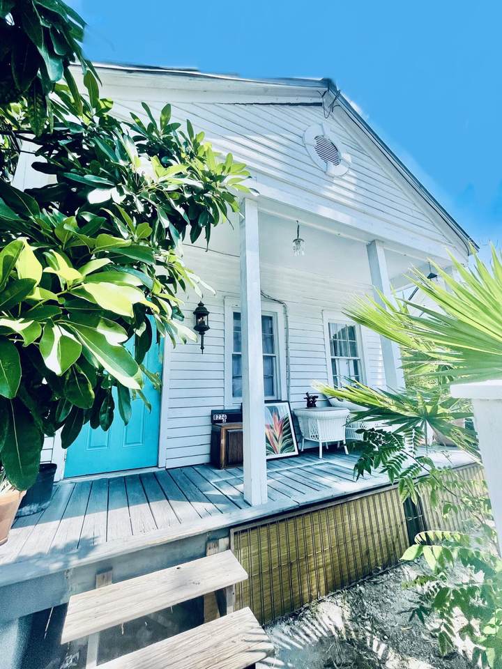 827 1/2 Emma Street - Photo 1