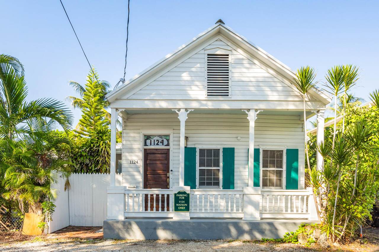 1124 Watson Street - Photo 1