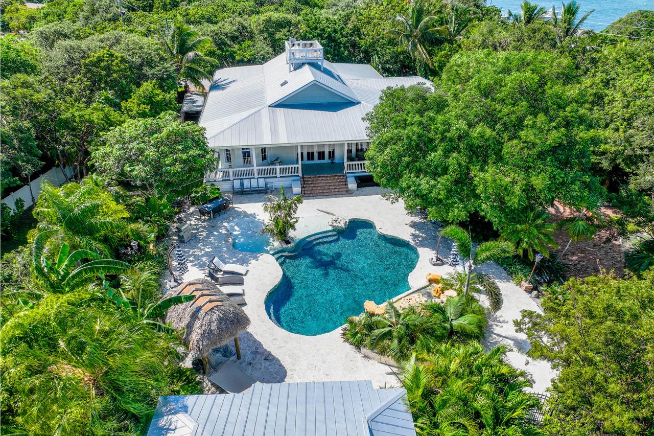 7707 Gulfstream Boulevard - Photo 1