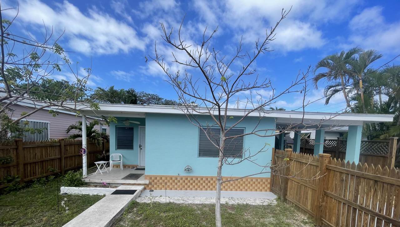 2523 Seidenberg Avenue - Photo 1