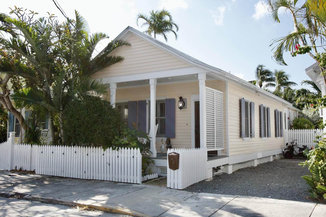 1116 Varela Street - Photo 1