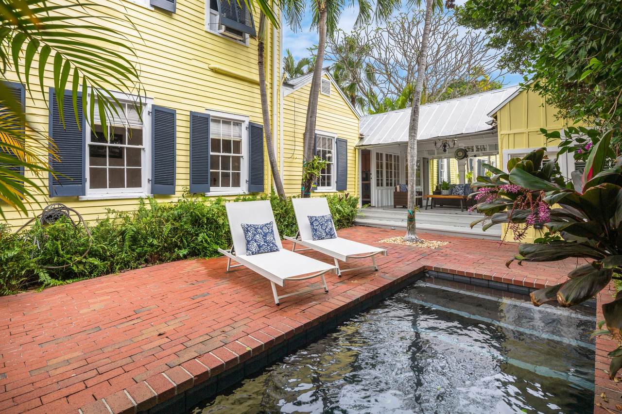 1114 Fleming Street - Photo 1
