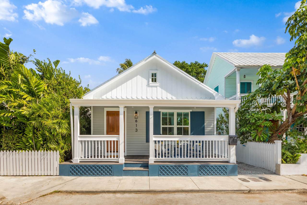 613 Ashe Street - Photo 1