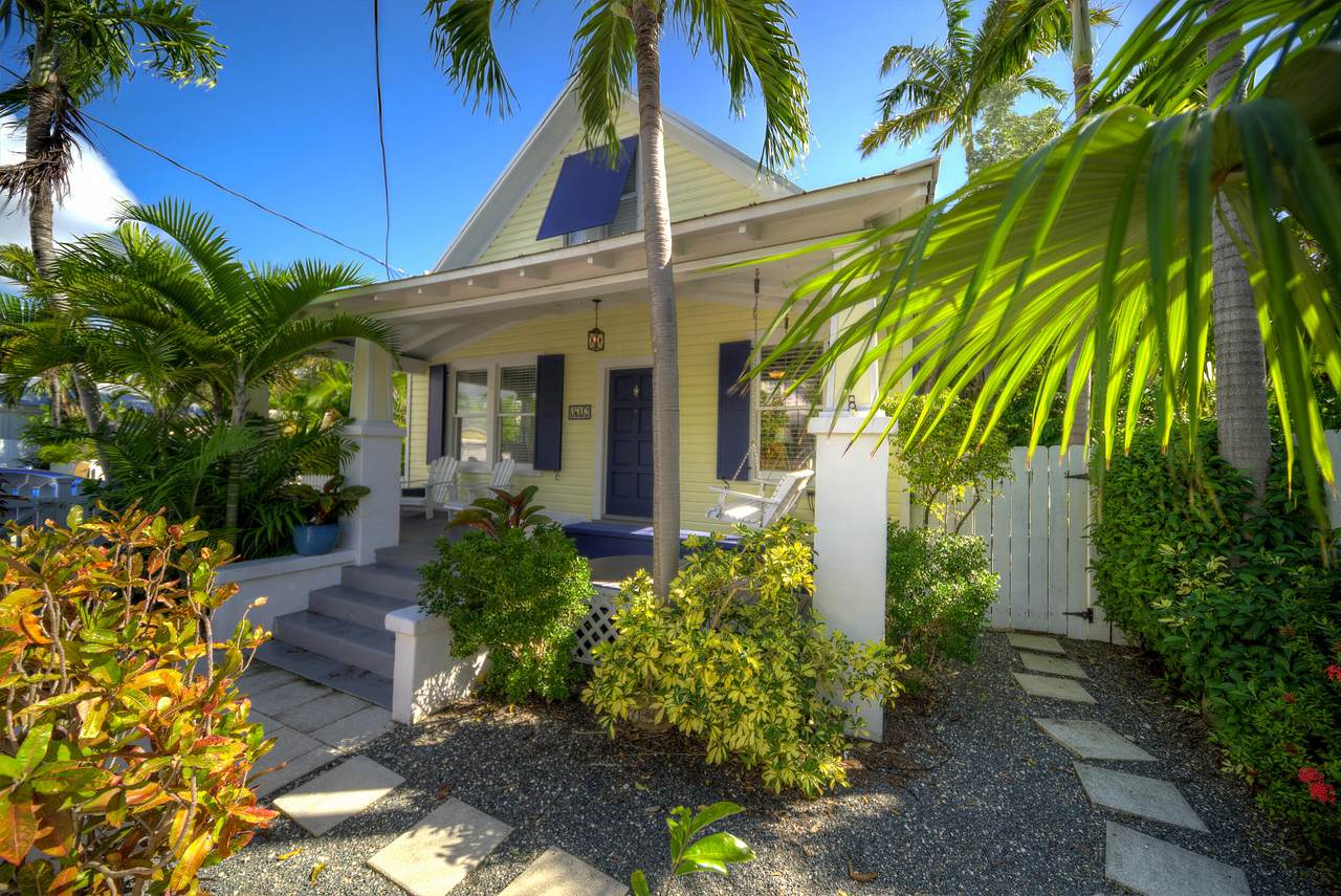 1416 Catherine Street - Photo 1