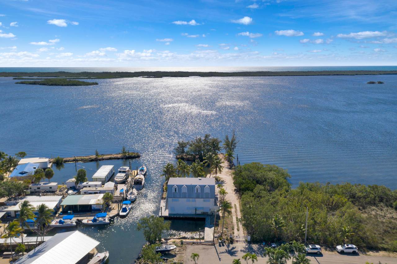 29 Shoreland Drive - Photo 1