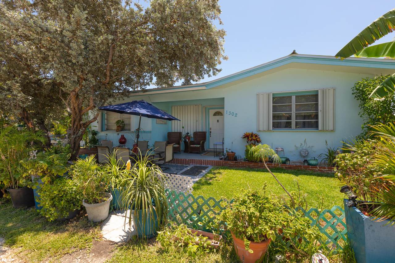 1302 11Th Street - Photo 1