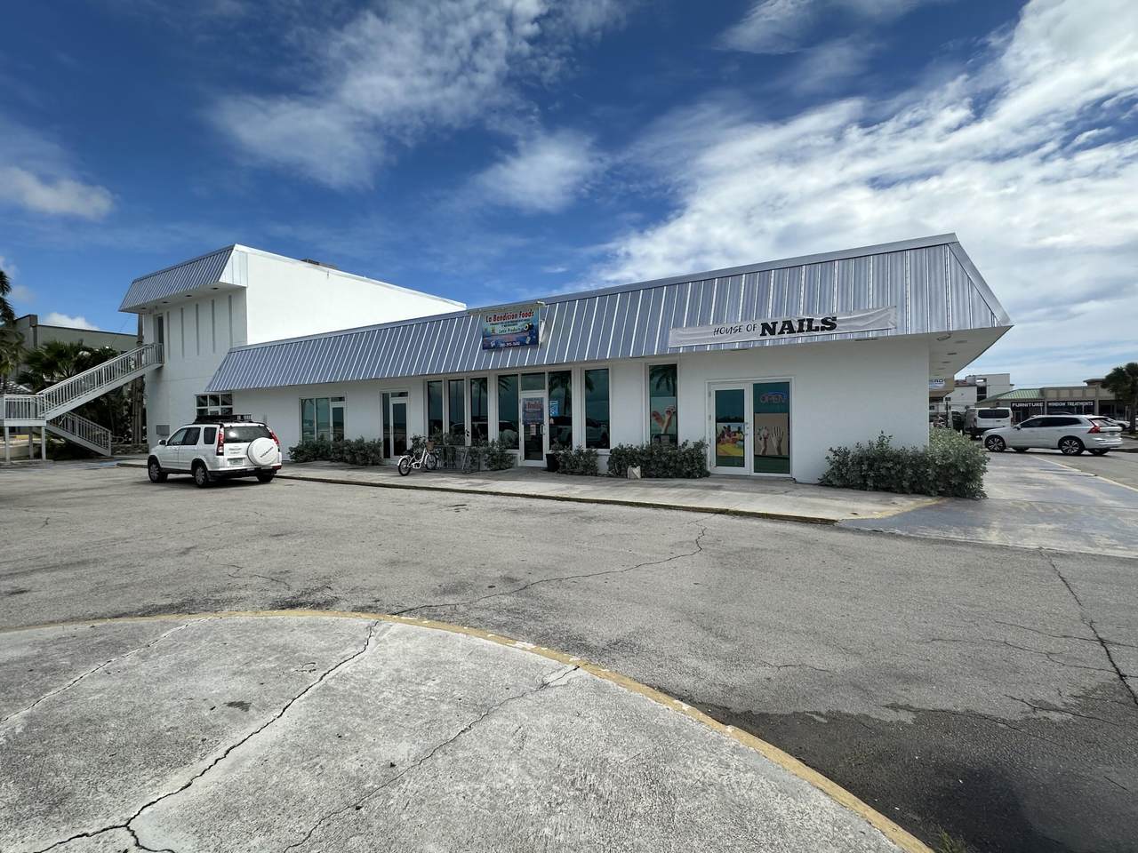 3340 Roosevelt Boulevard - Photo 1