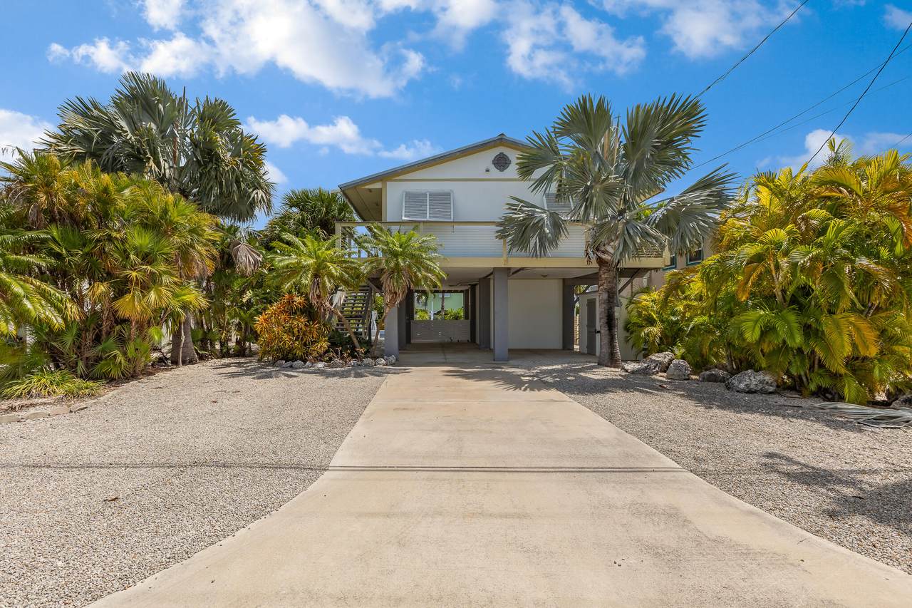 447 Pirates Road - Photo 1