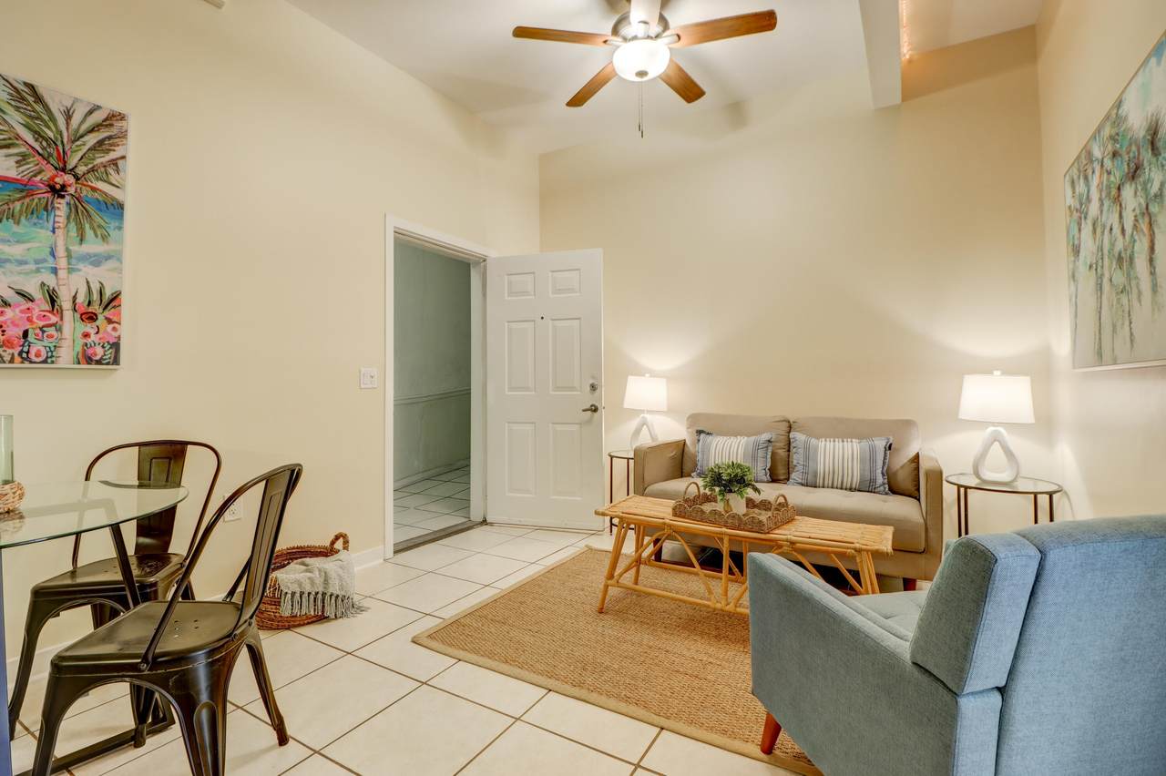 416 Petronia Street - Photo 1