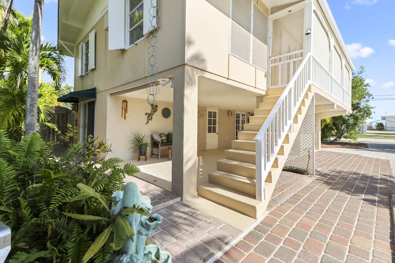 1404 Boca Chica Road - Photo 1