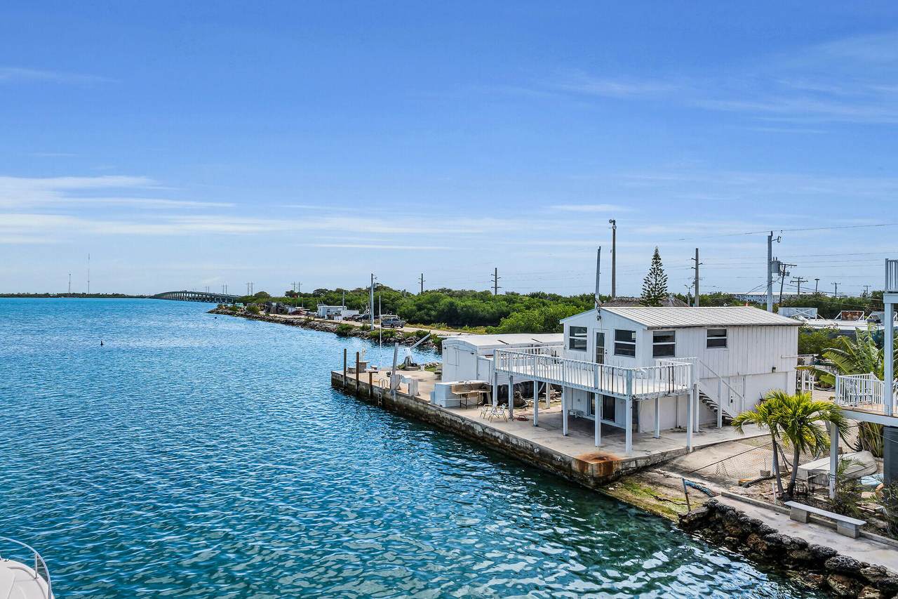 25161 Center Street - Photo 1