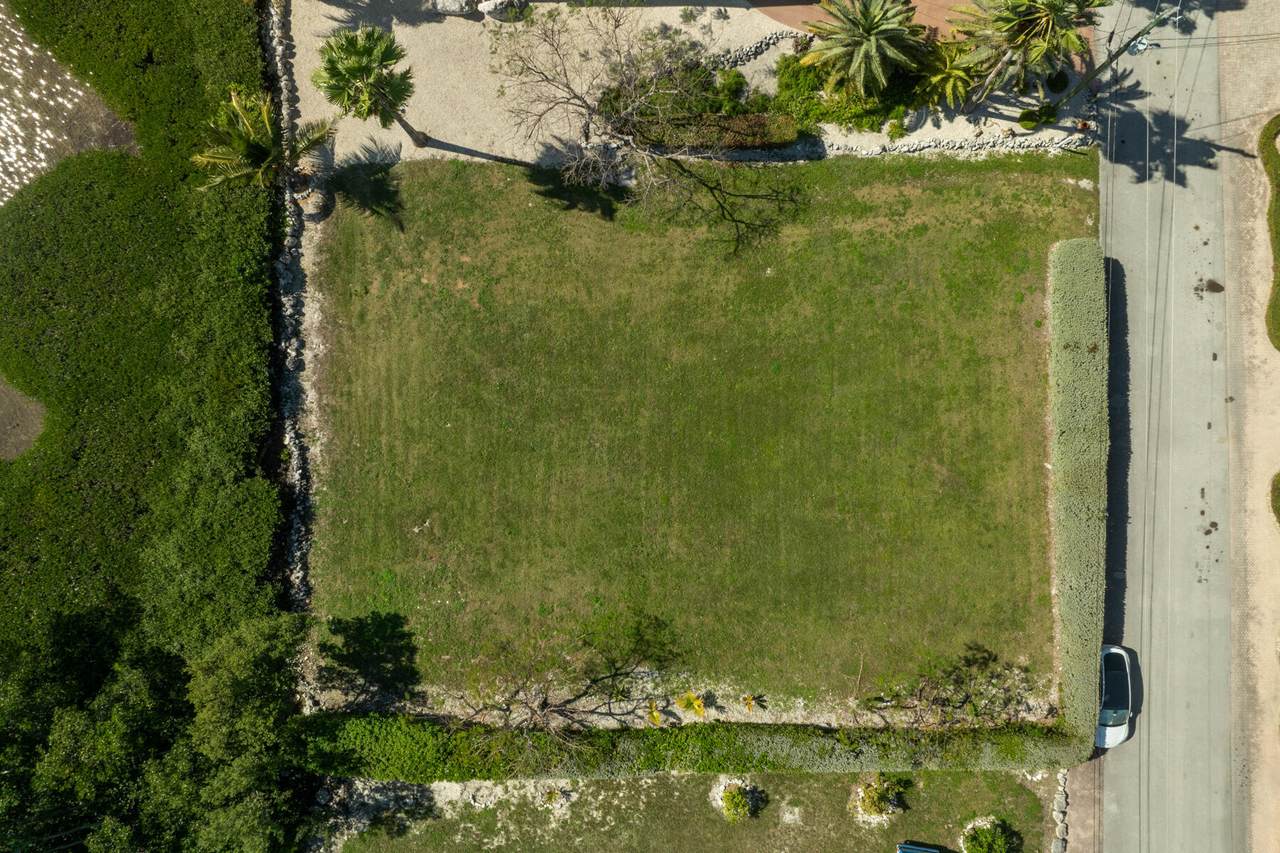 120 Pirates Cove Drive - Photo 1