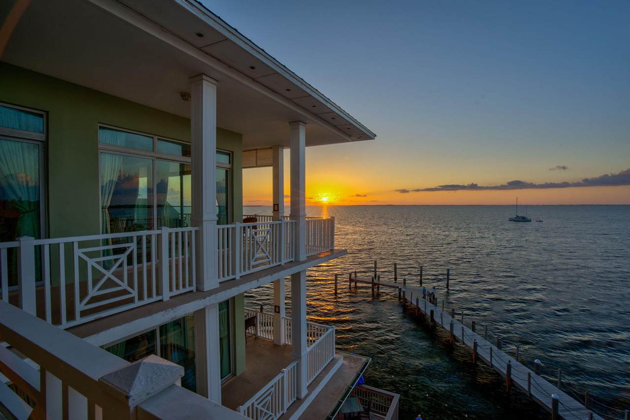 https://bt-photos.global.ssl.fastly.net/flkeys/1280_boomver_1_613872-2.jpg
