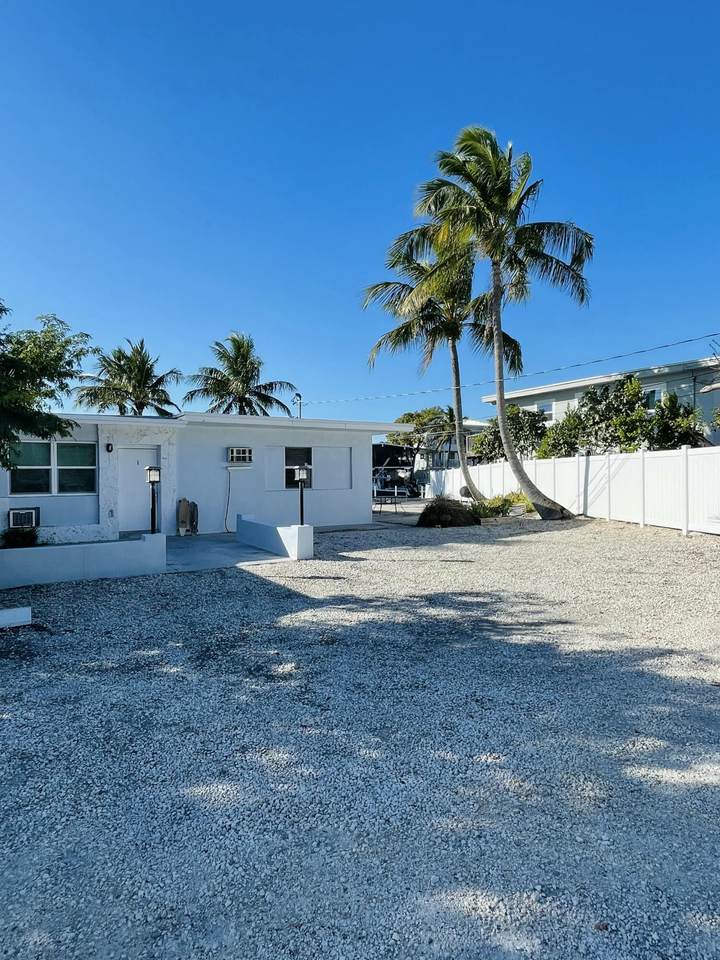 https://bt-photos.global.ssl.fastly.net/flkeys/1280_boomver_1_614572-2.jpg