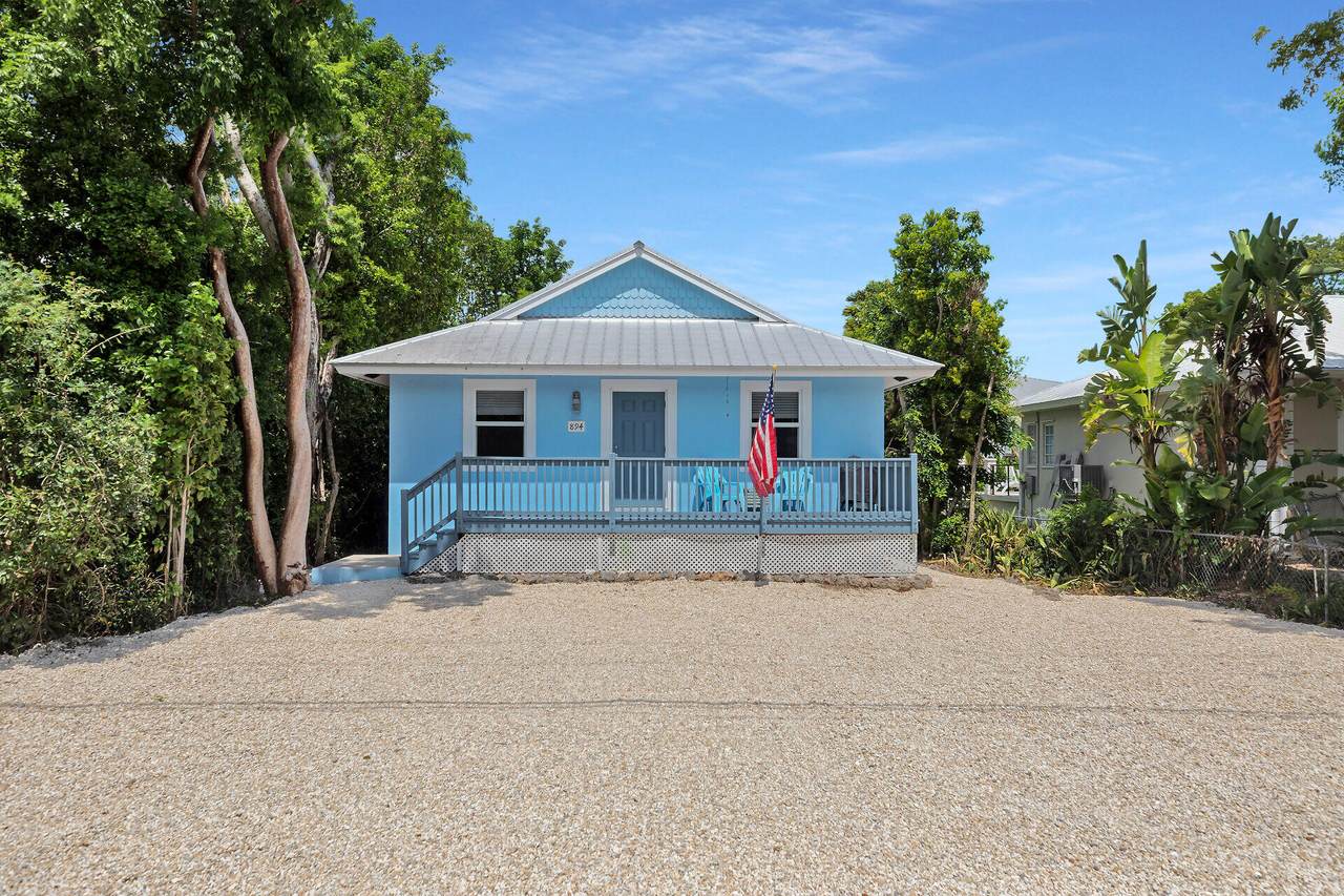 894 La Paloma Road - Photo 1