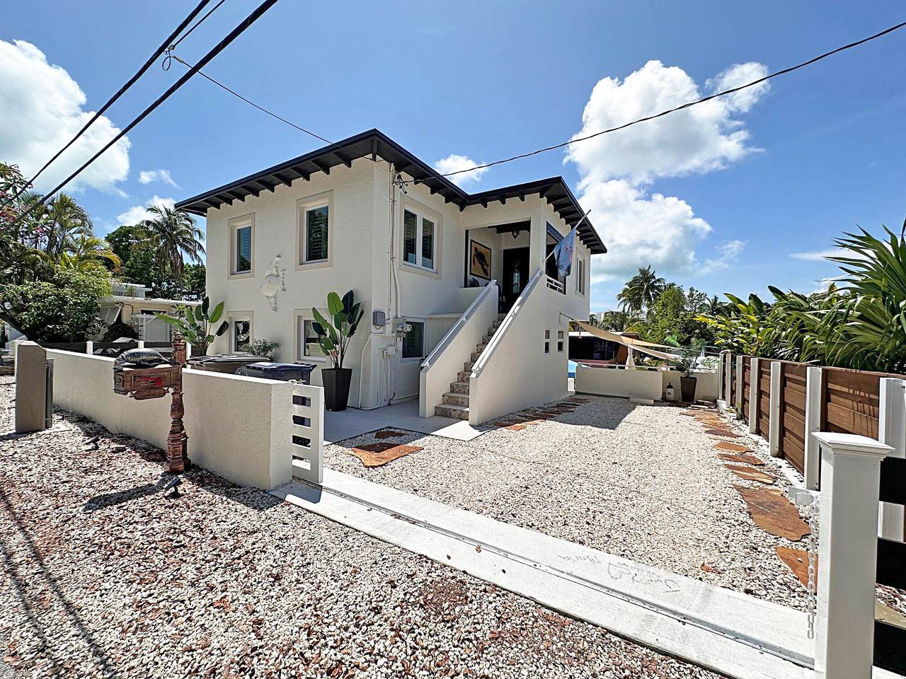 129 Pirates Drive - Photo 1