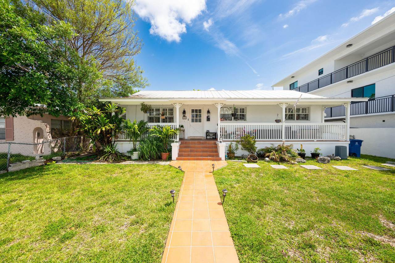 12 Beechwood Drive - Photo 1