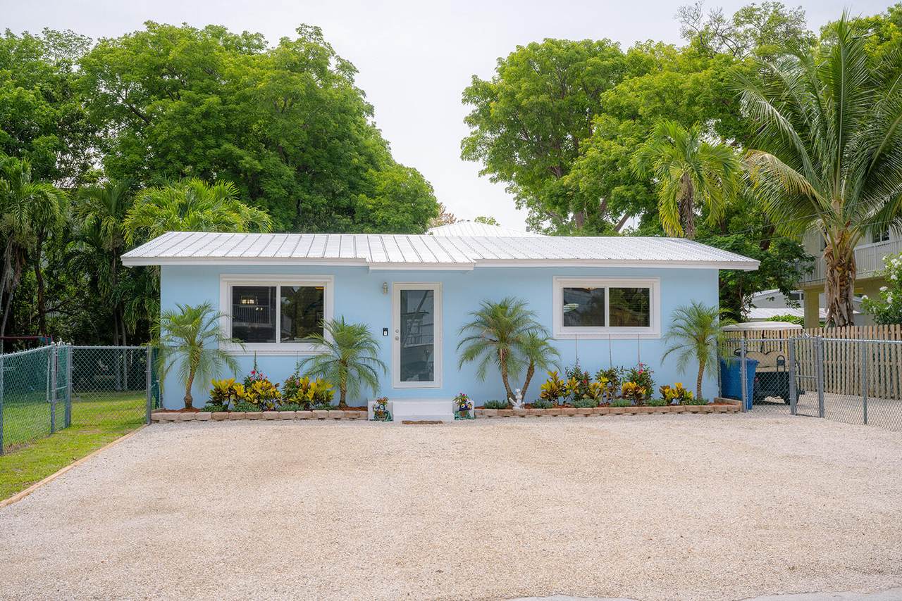 768 Musa Drive - Photo 1