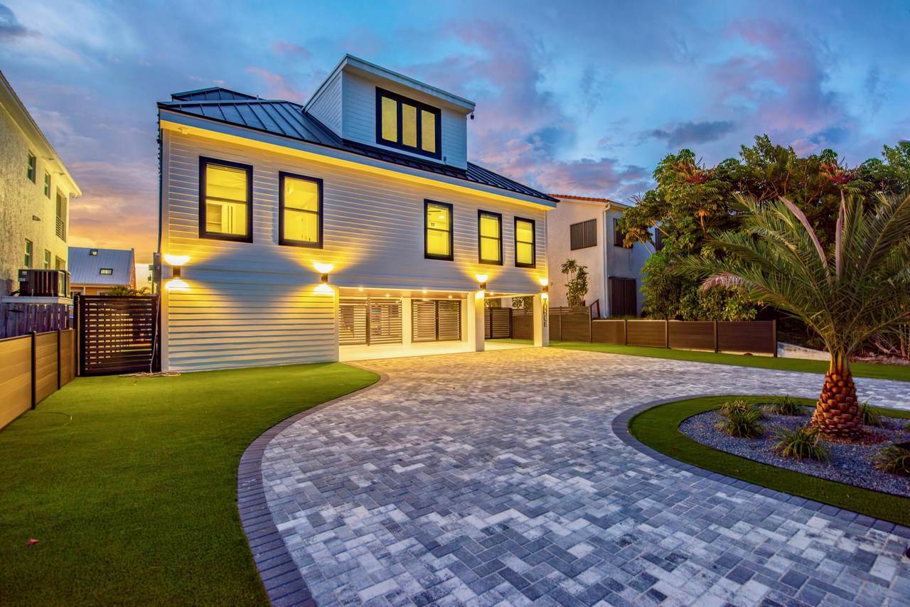 3 Evergreen Avenue - Photo 1