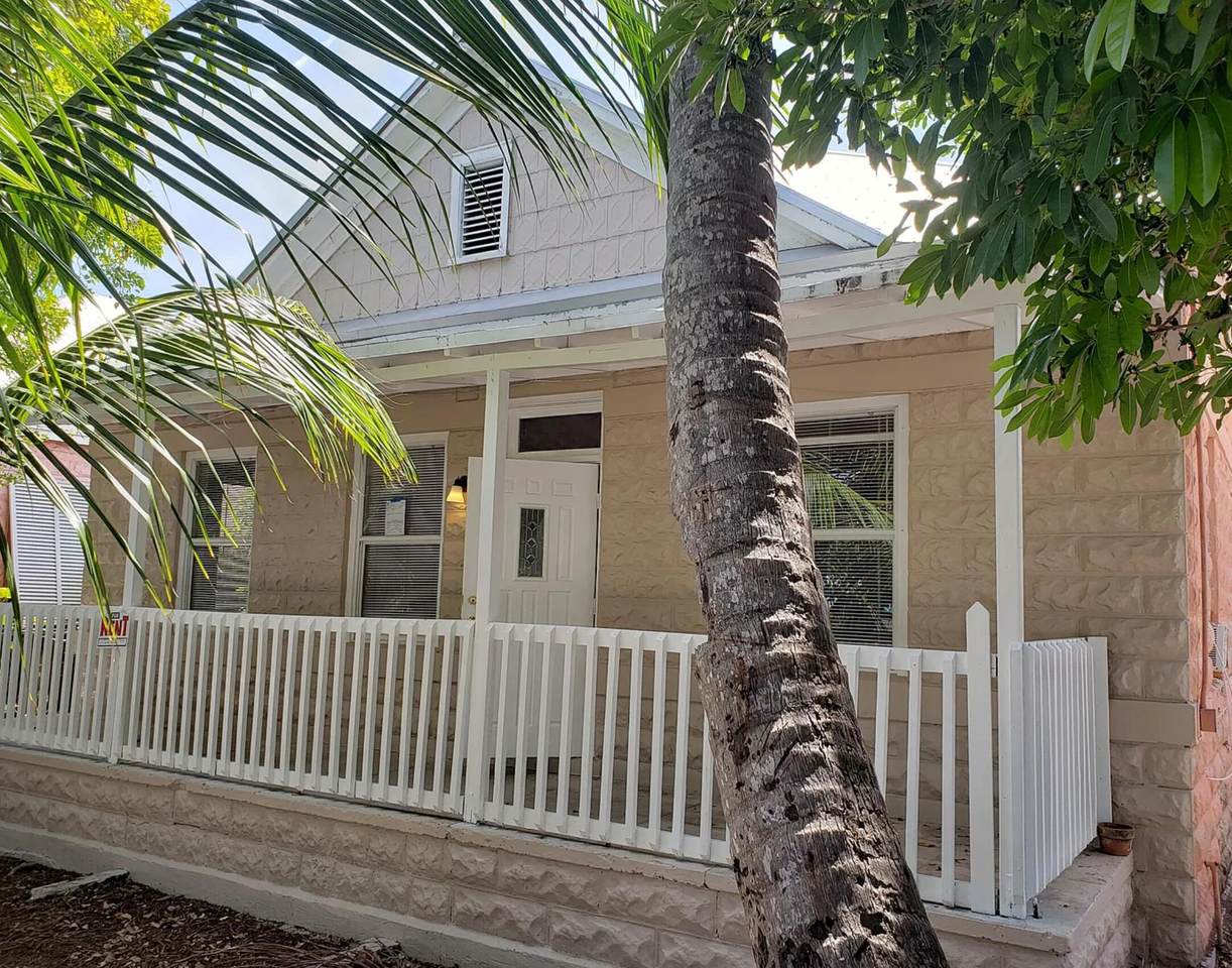 1916 Seidenberg Avenue - Photo 1