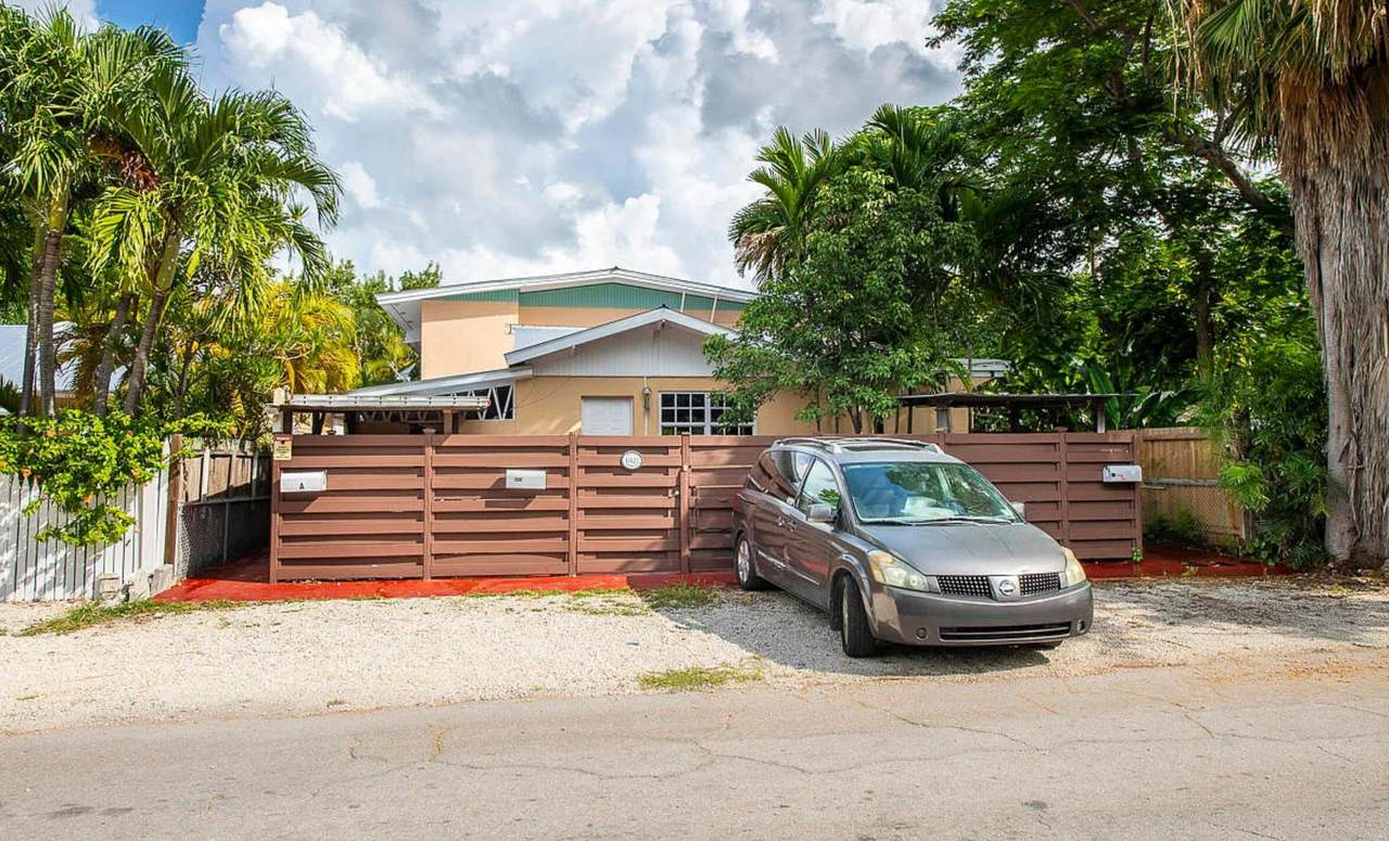 1821 Harris Avenue - Photo 1