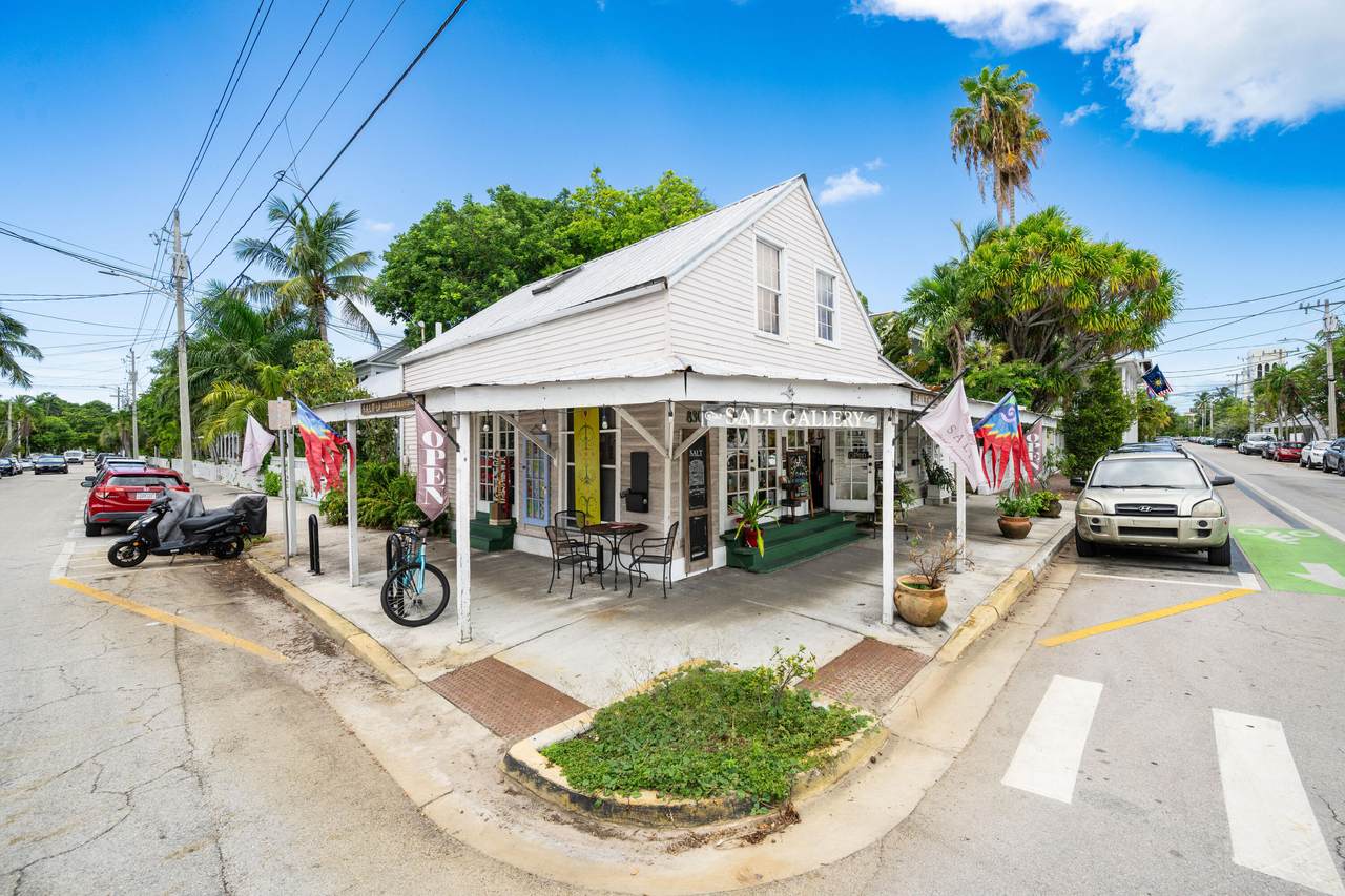 830 Fleming Street - Photo 1