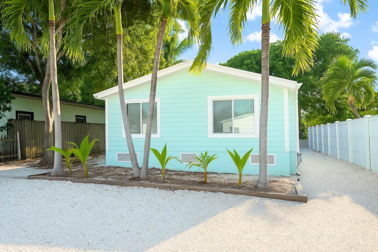 227 Cuba Road - Photo 1